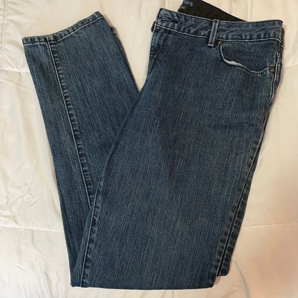 Simply Vera Jeans by Vera Wang - Picture 1 of 4